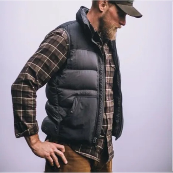 Filson Featherweight Down Puffer Vest Mens Large Faded Black Outdoor Minimalist - Picture 2 of 13